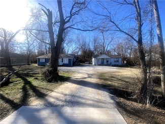 1429 and 1431 W Deane St, Fayetteville, AR 72703
