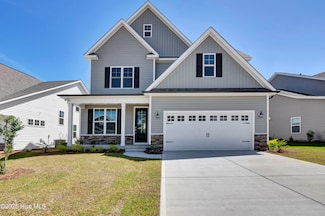 2723 Longleaf Pine Cir, Leland, NC 28451