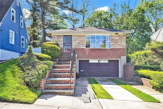 242-18 54th Ave, Little Neck, NY 11362
