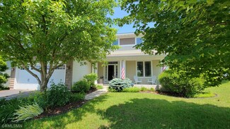 1480 Pembroke Pass, Chanhassen, MN 55317