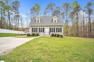 208 Woodland Dr, Greenwood, SC 29646