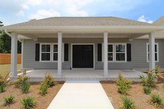 75 Avondale Dr, Crawfordville, FL 32327