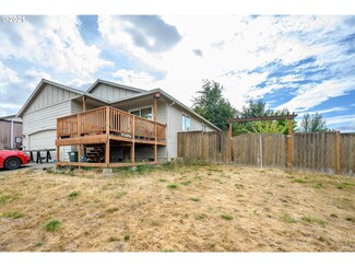 637 N Coolidge St, Carlton, OR 97111