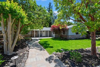 90 Meadow View Rd, Orinda, CA 94563