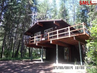 302 Lakeview Dr, Cocolalla, ID 83813