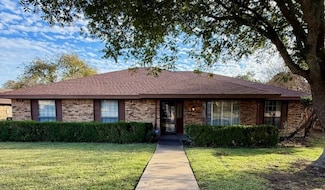 4521 Cinnamon Hill Dr, Fort Worth, TX 76133