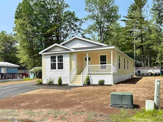 1 Marilyn Dr, Concord, NH 03303