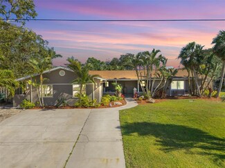 1884 Southpointe Dr Unit 18, Sarasota, FL 34231