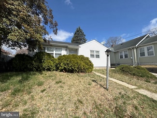 244 E Wyoming Ave, Absecon, NJ 08201
