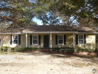 92 W Valley Dr, Fort Valley, GA 31030