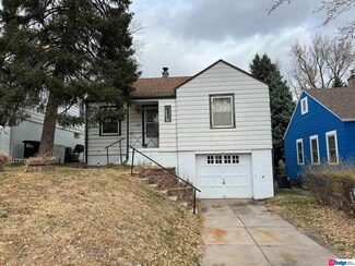 5828 Walnut St, Omaha, NE 68106