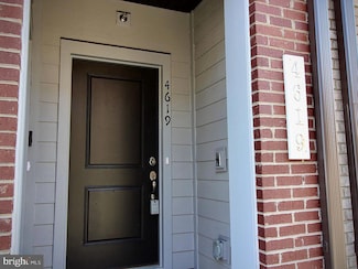 4619 Olivine Dr, Chantilly, VA 20151