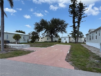 4944 Cobiac Dr, Saint James City, FL 33956