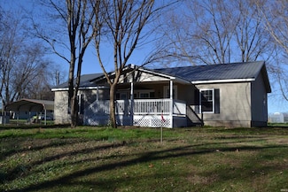5863 E Cooper Dr, Monticello, IN 47960