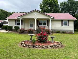 370 Overlook Dr, Bradford, AR 72020