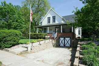 1318 Prairie St, Adel, IA 50003