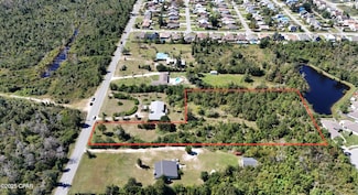 - E 26th St, Lynn Haven, FL 32444