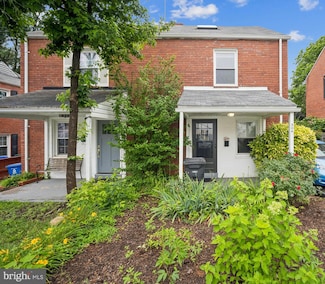 304 S Veitch St, Arlington, VA 22204
