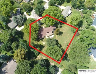 7910 Shirley Cir, Omaha, NE 68124