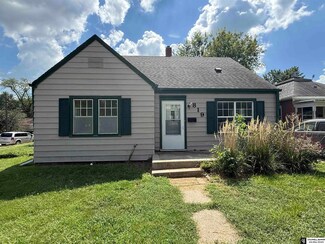 819 Lincoln St, Beatrice, NE 68310