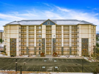 124 Plaza Dr, Pigeon Forge, TN 37863