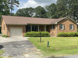 1070 Michael St, Williamston, NC 27892