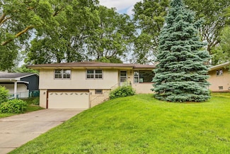 3101 Hilldale Ave NE, Saint Anthony, MN 55418