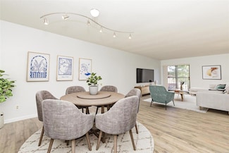 585 Coeur de Royale Dr Unit 201, Saint Louis, MO 63141