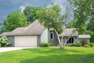 222 Lakeview Dr, Bryan, OH 43506