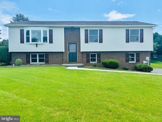 71 Pheasant Ridge Rd, Hanover, PA 17331