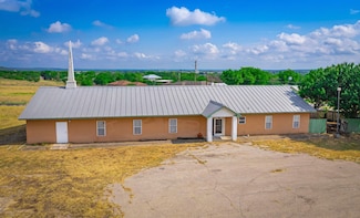 1602 Alsace Ave, Castroville, TX 78009