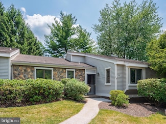 720 Inverness Dr, West Chester, PA 19380