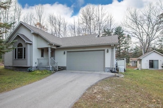 4285 N Poplar Rd, Lincoln, MI 48742