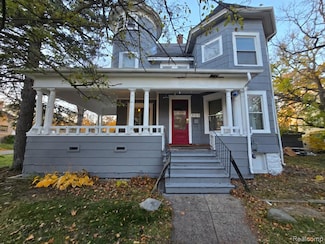 903 E Court St, Flint, MI 48503