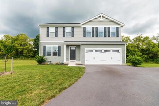 100 Switchgrass Ct, Bunker Hill, WV 25413