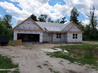 665 Bright Harvest Dr, Maysville, NC 28555