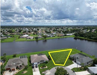 2224 Peterborough Rd, Harbour Heights, FL 33983