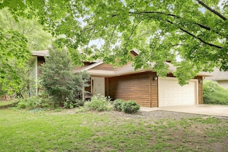 8448 Fairfield Rd, Brooklyn Park, MN 55444