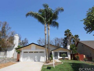 925 Lakeview Dr, Corona, CA 92880