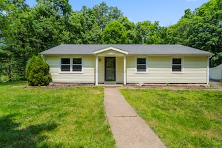 352 Richmond Rd, Coventry, CT 06238