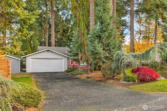 7419 NE 145th St, Kirkland, WA 98034