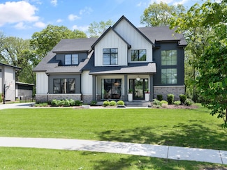 844 S Julian St, Naperville, IL 60540