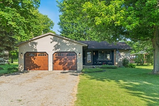 4490 N Bank Rd, Millersport, OH 43046