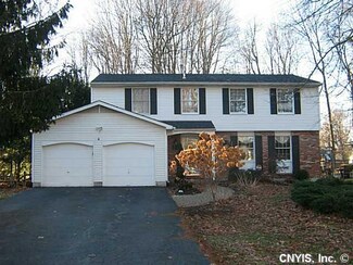 212 Single Dr, Syracuse, NY 13212