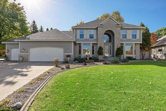 1304 W Royal Oaks Dr, Saint Paul, MN 55126