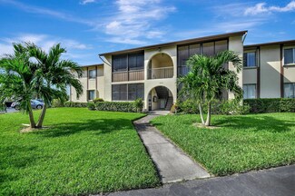 333 Knotty Pine Cir Unit A-2, Greenacres, FL 33463