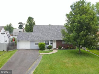 40 Mintleaf Rd, Levittown, PA 19056