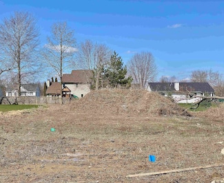 #21 Eagle Forest Dr, Freeland, MI 48623