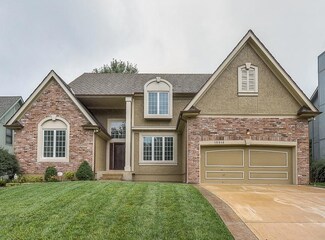 15516 Beverly St, Overland Park, KS 66223