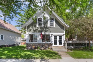 1019 9th St NW, Cedar Rapids, IA 52405